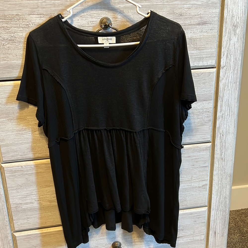 Umgee lightweight short sleeve top